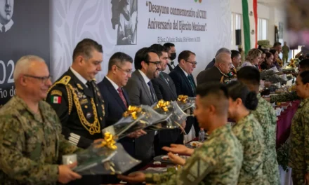 ALCALDE JUAN DE DIOS GÁMEZ ACOMPAÑA AL EJÉRCITO MEXICANO EN SU 113 ANIVERSARIO