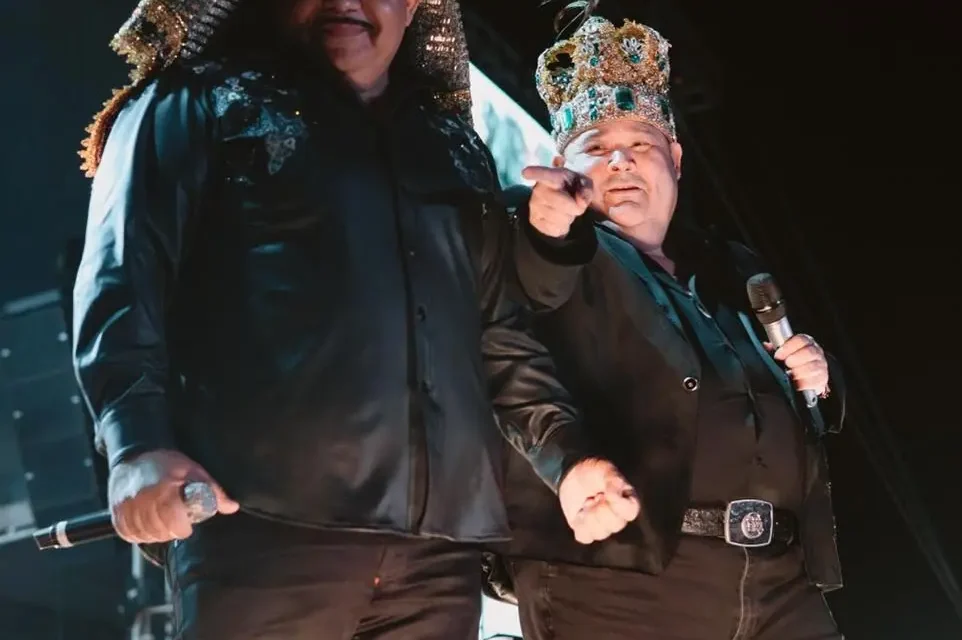 ¡AHORA FUE EN LA PAZ! EL COYOTE Y CHUY LIZÁRRAGA CON SU “CAPIBARAS TOUR” SE HICIERON TENDENCIA