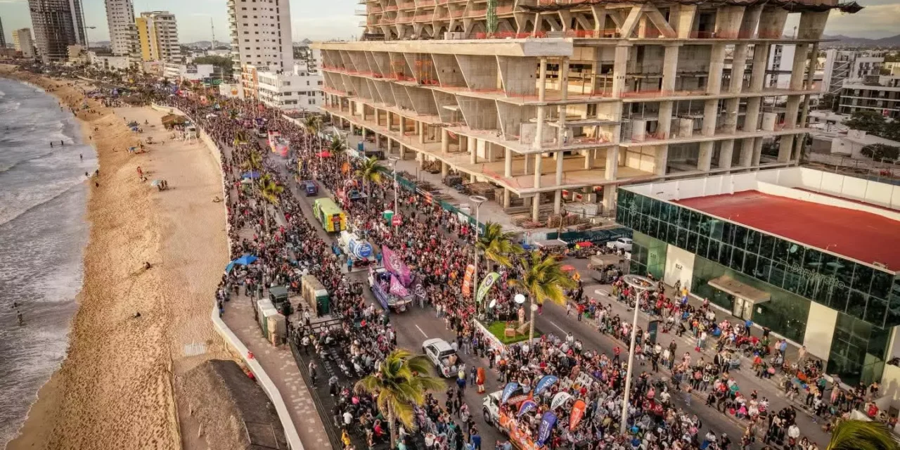 CULMINA EL CARNAVAL DE MAZATLÁN CON UNA ASISTENCIA DE MÁS DE UN MILLÓN 340 MIL PERSONAS