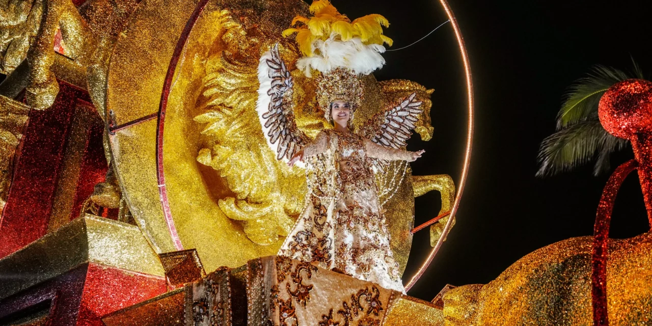 MAZATLÁN SE DESGAÑITA DE ALEGRÍA DURANTE SU PRIMER DESFILE DE CARNAVAL 2026: UN ÉXITO TOTAL EN EL MALECÓN