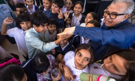 «NO HAY NADA MÁS BONITO QUE INAUGURAR ESCUELAS», ASEGURA ROCHA; AL PONER EN MARCHA LA SECUNDARIA ETI 101 EN VALLE ALTO