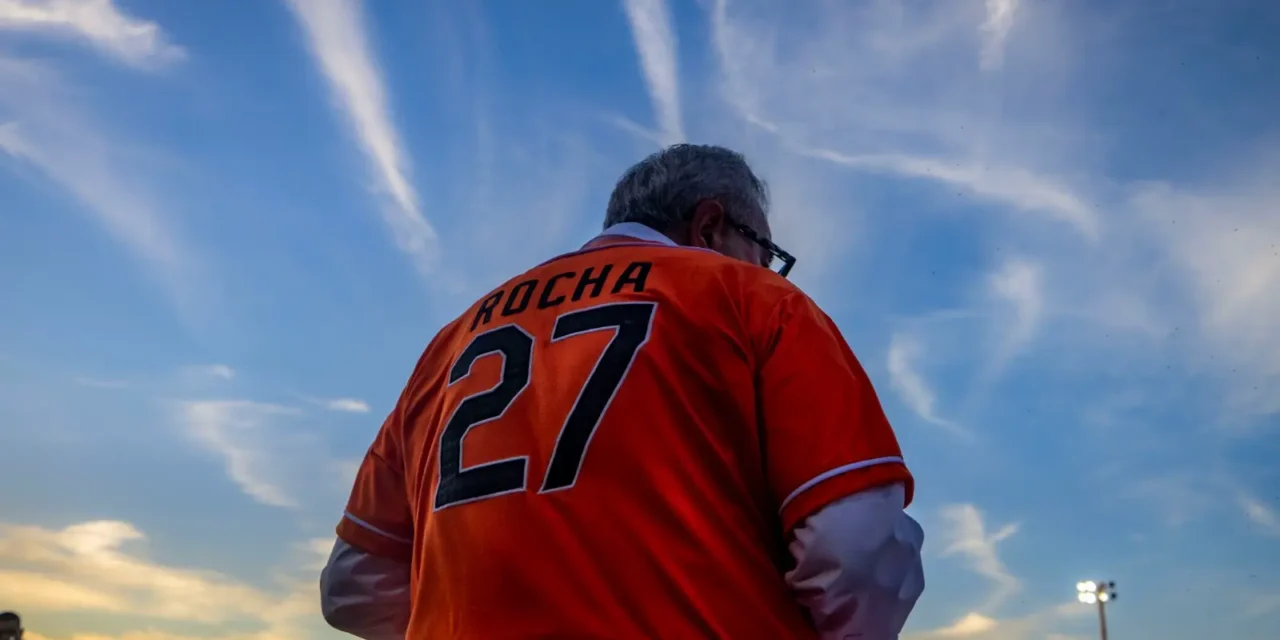 INAUGURA GOBERNADOR ROCHA LIGA DE BÉISBOL MAGISTERIAL SNTE 27 TEMPORADA 2025 – 2026