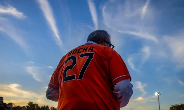 INAUGURA GOBERNADOR ROCHA LIGA DE BÉISBOL MAGISTERIAL SNTE 27 TEMPORADA 2025 – 2026