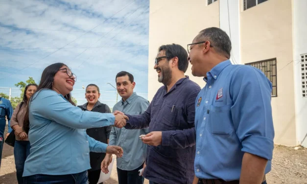 “SE ACABARON LAS RENTAS”: BENEFICIARIOS AGRADECEN ENTREGA DE DEPARTAMENTOS POR PARTE DE JUAN DE DIOS GÁMEZ