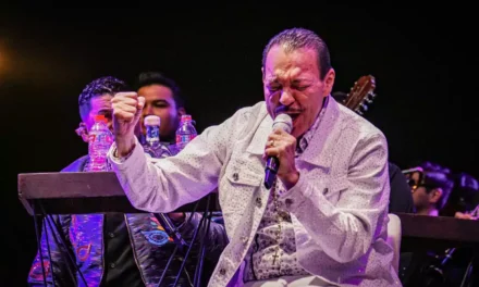 MILES DE ALMAS CANTAN CON JULIO PRECIADO Y SUS INVITADOS EN OLAS ALTAS, EN UNA GRAN NOCHE DEL CARNAVAL DE MAZATLÁN 2026