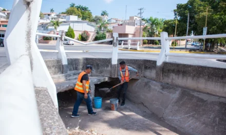 FORTALECEN ACCIONES DE LIMPIEZA Y DESAZOLVE EN PLUVIALES DE LA CIUDAD