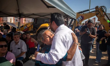 ARRANCAN TRABAJOS DE PAVIMENTACIÓN EN EL BULEVAR HACIENDA DEL VALLE, EN LA COLONIA CUMBRES DEL SUR