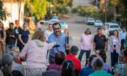 YA SUMAN 16 OBRAS EN MARCHA: JUAN DE DIOS GÁMEZ ARRANCA PAVIMENTACIÓN EN LA COLONIA AQUILES SERDÁN