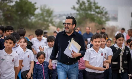 «ES UN SUEÑO QUE PARA NOSOTROS SE HIZO REALIDAD»; BENEFICIADOS CON PAVIMENTACIÓN EN COLONIAS ESTHELA ORTIZ Y PLUTARCO ELÍAS CALLES