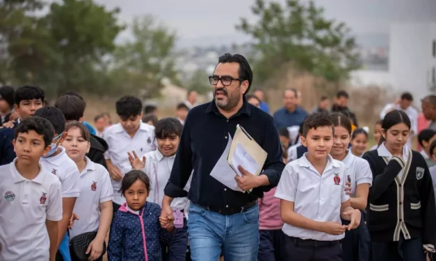 «ES UN SUEÑO QUE PARA NOSOTROS SE HIZO REALIDAD»; BENEFICIADOS CON PAVIMENTACIÓN EN COLONIAS ESTHELA ORTIZ Y PLUTARCO ELÍAS CALLES