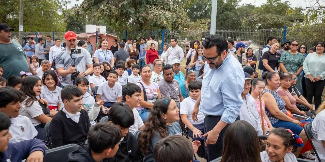 “TENEMOS UN ALCALDE ECHADO PARA ADELANTE”