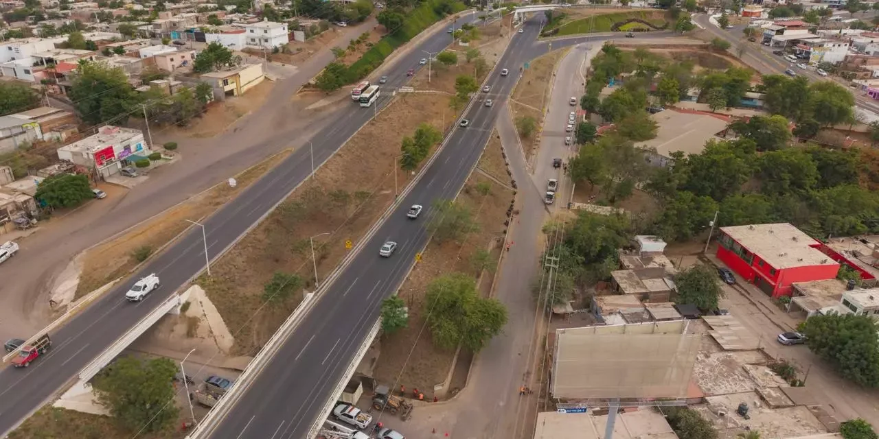 AYUNTAMIENTO DE CULIACÁN TRANSFORMA EL PUENTE DE LA ÁLVARO OBREGÓN CON LIMPIEZA, ILUMINACIÓN Y MEJORAS URBANAS