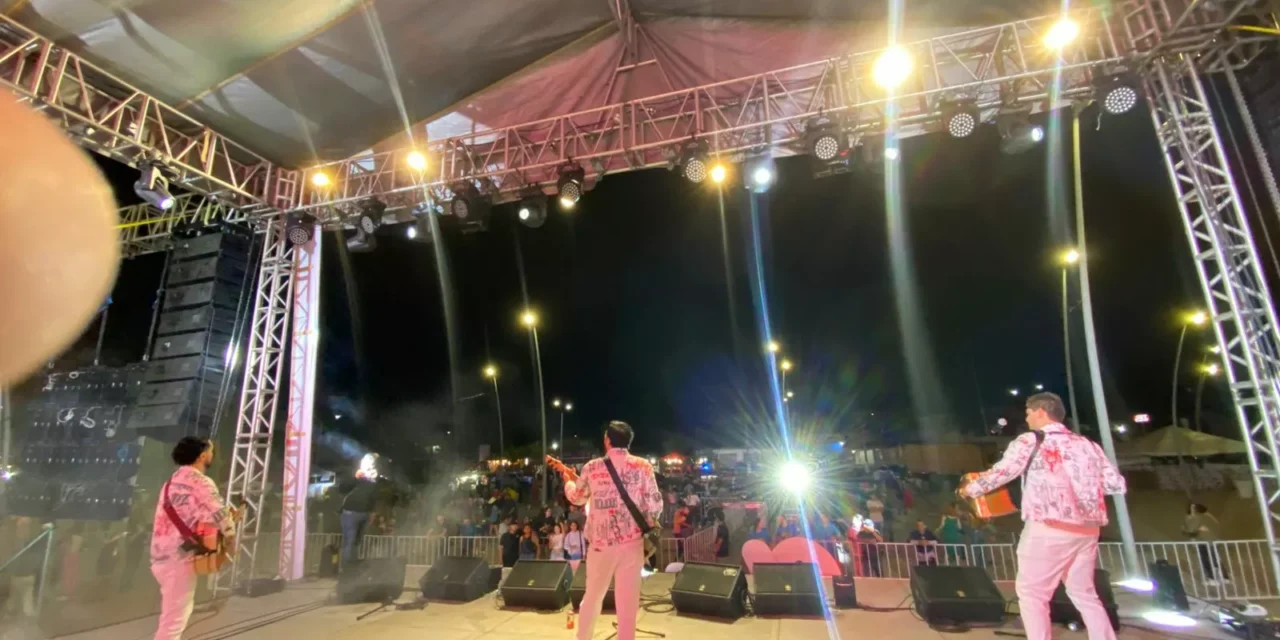 INICIA CON GRAN ALGARABÍA EL CARNAVAL DE ALTATA “OLEAJES DE ALEGRÍA” 2026