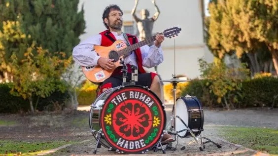 THE RUMBA MADRE LANZA “CANDELA”, UNA INVITACIÓN A BAILAR Y QUEMAR LO TÓXICO