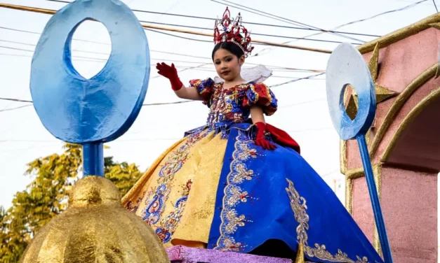DEFINE GOBERNADOR ROCHA AL CARNAVAL DE ANGOSTURA COMO DINÁMICO E INCLUSIVO