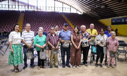 DIF BIENESTAR CULIACÁN Y BENEFICENCIA PÚBLICA ENTREGAN 557 APARATOS AUDITIVOS A JÓVENES Y ADULTOS DEL MUNICIPIO