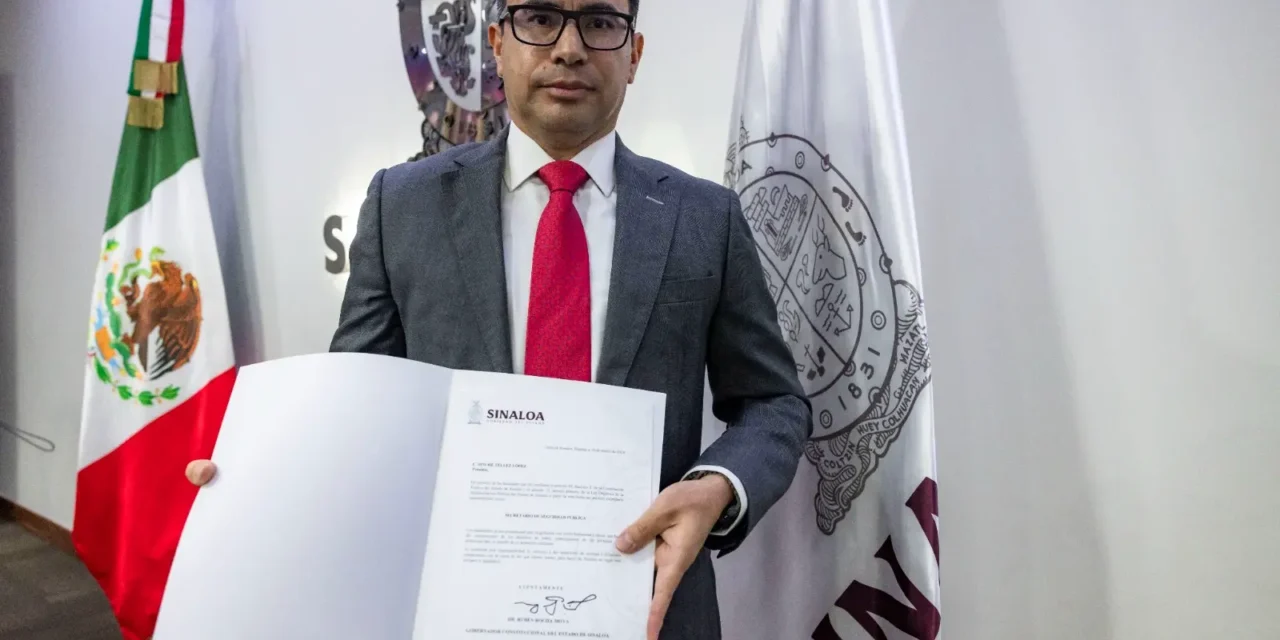 GOBERNADOR ROCHA TOMÓ PROTESTA AL GENERAL SINUHÉ TÉLLEZ LÓPEZ COMO NUEVO SECRETARIO DE SEGURIDAD PÚBLICA