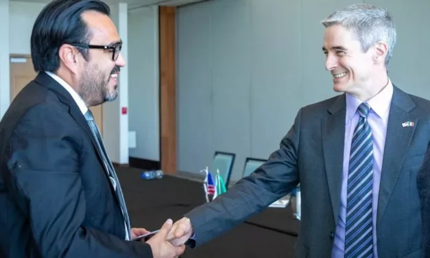 GOBERNADOR ROCHA Y JUAN DE DIOS GÁMEZ SE REÚNEN CON EL CÓNSUL GENERAL DE LOS EU EN HERMOSILLO