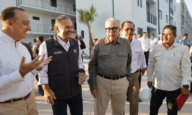 GOBERNADOR ROCHA ENCABEZA LA ENTREGA DE LAS PRIMERAS VIVIENDAS PARA EL BIENESTAR EN LOS MOCHIS