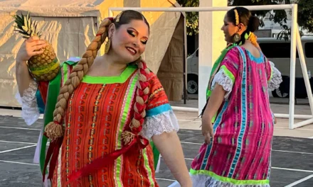 PROYECTO FOLCLÓRICO SINALOENSE LLEVA SU MAGIA Y COLOR A LA COLONIA TOLEDO CORRO