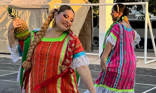 PROYECTO FOLCLÓRICO SINALOENSE LLEVA SU MAGIA Y COLOR A LA COLONIA TOLEDO CORRO