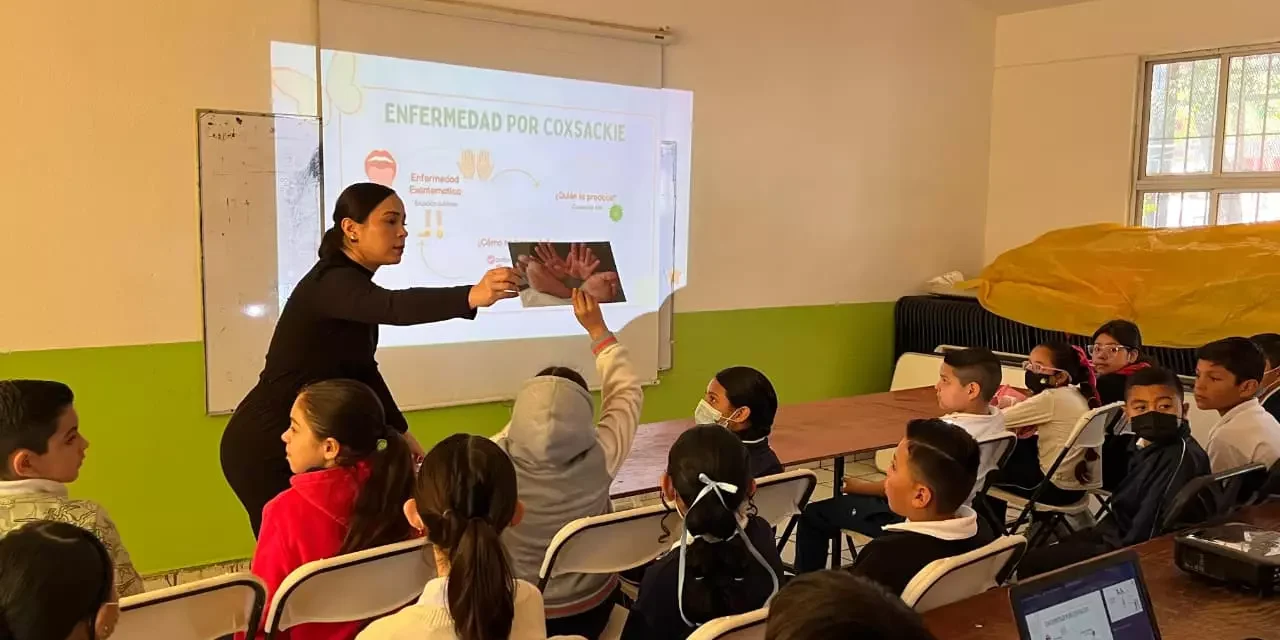 SALUD MUNICIPAL ORIENTA A COMUNIDAD ESCOLAR SOBRE VIRUS COXSACKIE EN PRIMARIA FELIPE ÁNGELES