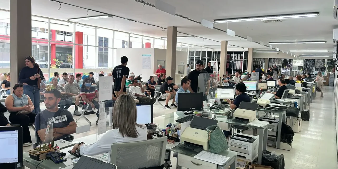 CON ALTA AFLUENCIA REPORTAN LAS 46 OFICINAS DE RECAUDACIÓN DEL SATES EN EL ESTADO, APROVECHANDO DESCUENTOS DE HASTA UN 75 %