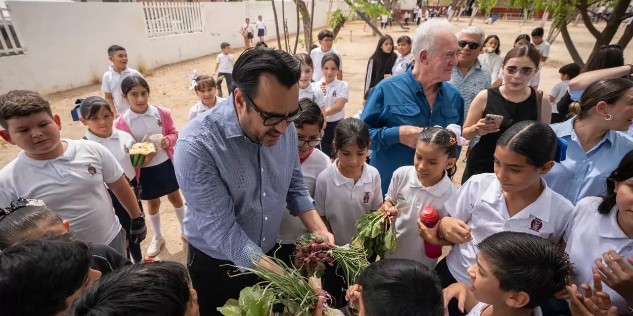 «VENIMOS A ESCUCHAR”; JUAN DE DIOS AL INAUGURAR TRES CALLES PARA LLEGAR A LA PAVIMENTACIÓN 247 EN CULIACÁN
