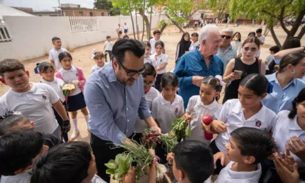 «VENIMOS A ESCUCHAR”; JUAN DE DIOS AL INAUGURAR TRES CALLES PARA LLEGAR A LA PAVIMENTACIÓN 247 EN CULIACÁN
