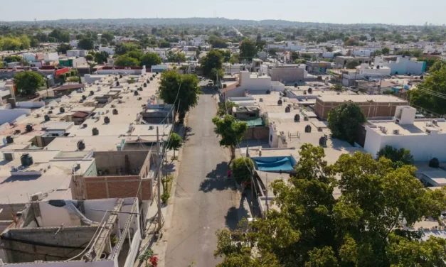 “ANTES ERA PURO LODO, HOY ES OTRA VIDA”: CULIACANENSES AGRADECEN PAVIMENTACIÓN DE CALLES