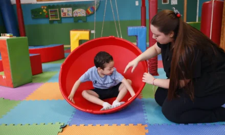 DIF SINALOA A TRAVÉS DEL CAS BRINDA ATENCIÓN AL AUTISMO CON UN MODELO INTEGRAL E INCLUYENTE