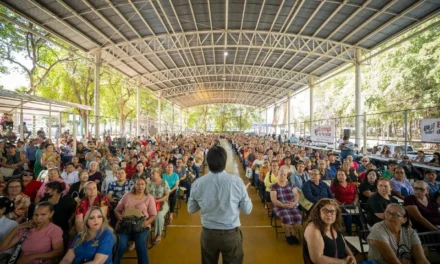 «ES UN RECONOCIMIENTO AL TRABAJO Y ESFUERZO DE TODAS LAS MUJERES»: JUAN DE DIOS GÁMEZ DURANTE LA ENTREGA DE TARJETAS DE PENSIONES MUJERES BIENESTAR
