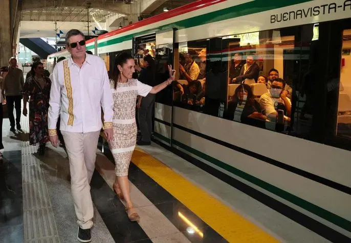“CUMPLIMOS CON EL PUEBLO DE MÉXICO”: PRESIDENTA CLAUDIA SHEINBAUM INAUGURA EL TREN FELIPE ÁNGELES, BUENAVISTA-AIFA