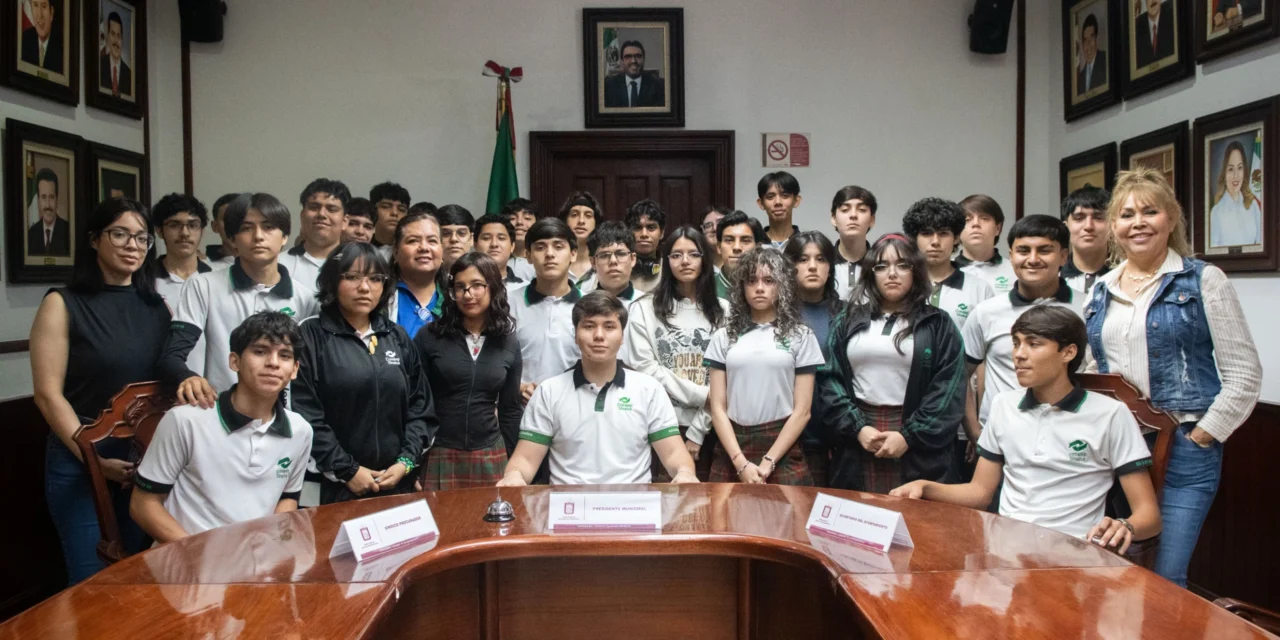 ESTUDIANTES DE CONALEP 1 PARTICIPAN EN PROGRAMA “CONOCE TU AYUNTAMIENTO”