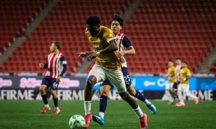 DORADOS TRIUNFÓ FRENTE A TAPATÍO