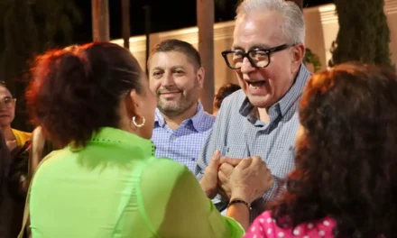 ASISTE GOBERNADOR ROCHA AL DESFILE DEL CARNAVAL DE BADIRAGUATO