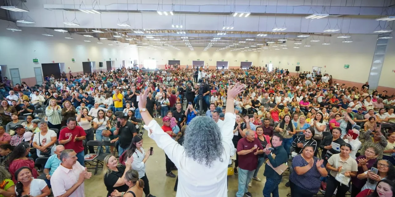 LA GUÍA ES ESCUCHAR AL PUEBLO Y RESPONDER A SU CONFIANZA, DICE GRACIELA DOMÍNGUEZ EN ASAMBLEA EN CULIACÁN  