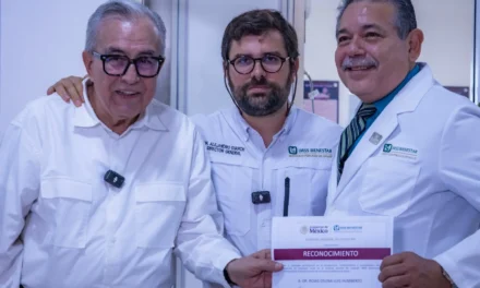 ENTREGAN RECONOCIMIENTOS A PERSONAL MÉDICO DE TRASPLANTES EN EL HGC IMSS BIENESTAR