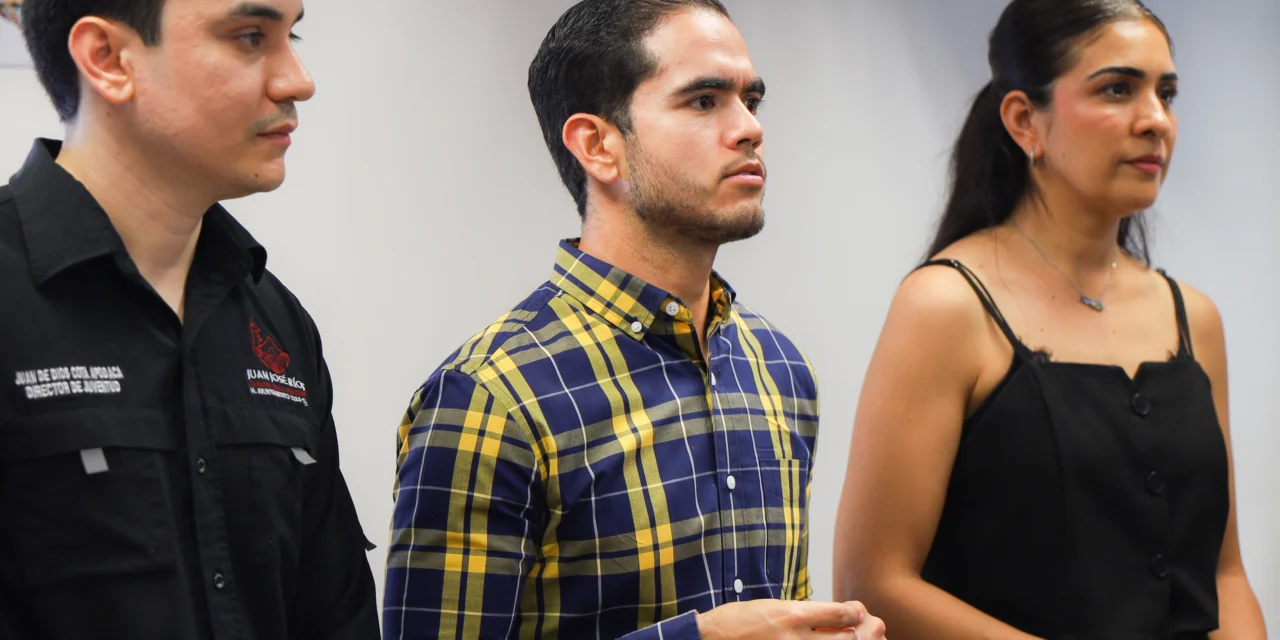 ISJU ABRE PUERTAS AL EMPRENDIMIENTO PARA JÓVENES DE JUAN JOSÉ RÍOS CON TALLERES DE BELLEZA