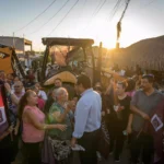 JUAN DE DIOS DA RESPUESTA A AÑEJAS DEMANDAS: INICIA OBRAS DE PAVIMENTACIÓN Y ENTREGA TECHUMBRE AL SUR DE CULIACÁN