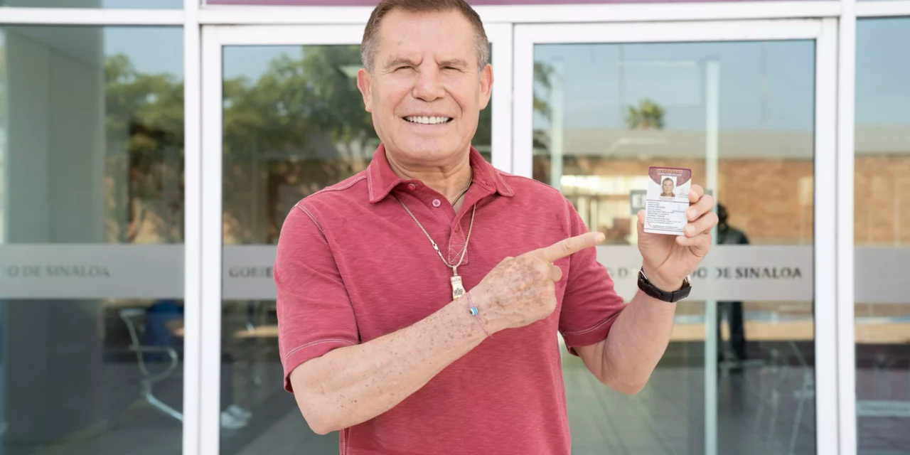 JULIO CÉSAR CHÁVEZ TRAMITA SU LICENCIA PERMANENTE E INVITA A APROVECHAR ESTE BENEFICIO VIGENTE EN SINALOA