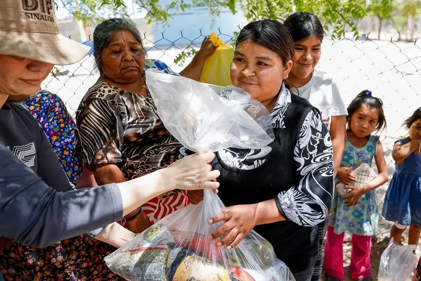 LLEVA DIF SINALOA ATENCIÓN ALIMENTARIA DIRECTA A COMUNIDAD INDÍGENA LOS MIMBRES EN CHOIX