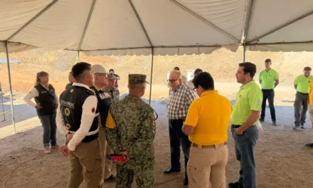 GOBERNADOR ROCHA ACUDE A MINA DE SANTA FE, EN ROSARIO; SIGUE ATENTO AL OPERATIVO DE RESCATE