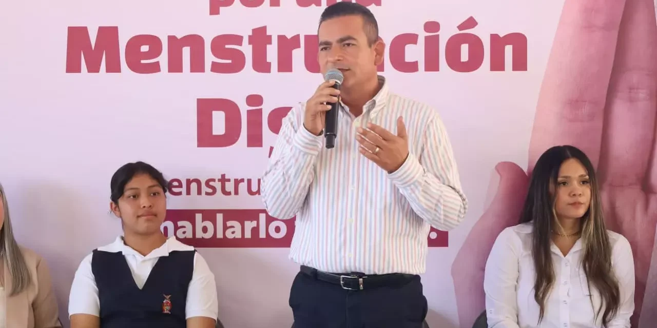 IMPULSAN EN NAVOLATO LA ESTRATEGIA NACIONAL POR UNA MENSTRUACIÓN DIGNA CON ENTREGA DE MÁS DE DOS MIL KITS A ESTUDIANTES DE SECUNDARIA