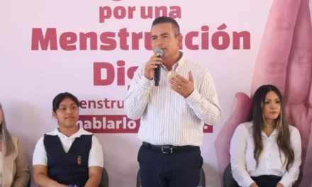 IMPULSAN EN NAVOLATO LA ESTRATEGIA NACIONAL POR UNA MENSTRUACIÓN DIGNA CON ENTREGA DE MÁS DE DOS MIL KITS A ESTUDIANTES DE SECUNDARIA