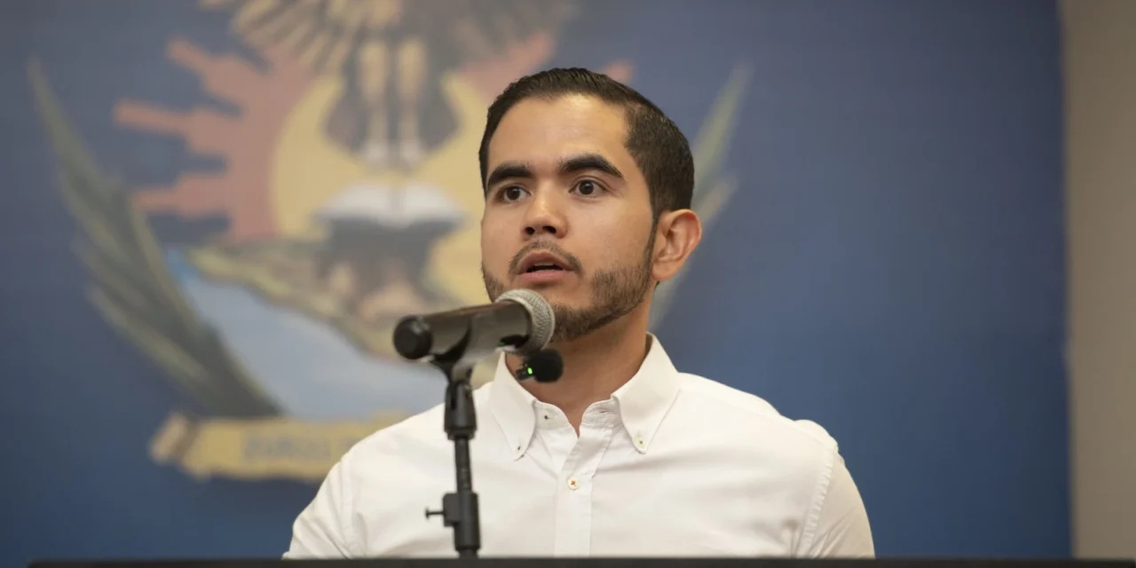 COLABORAN LA UAS, LA SECRETARÍA DE ECONOMÍA Y EL ISJU PARA FORTALECER LA CAPACITACIÓN DE JÓVENES EMPRENDEDORES, CON LA CONFERENCIA “EL CONSUMIDOR DE HOY”