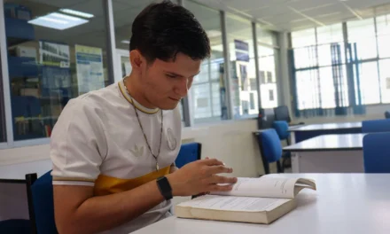 POR SU CALIDAD ACADÉMICA Y CALIDEZ HUMANA, ALUMNO DE INGENIERÍA ELECTRÓNICA DE COLOMBIA ELIGE A LA UAS PARA FORTALECER SU FORMACIÓN GLOBAL