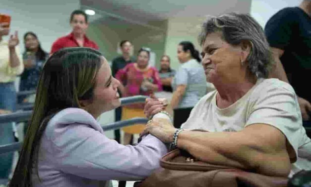 ALCALDESA ANA MIRIAM RAMOS VILLARREAL Y DIF CULIACÁN REALIZAN ENTREGA DE 25 SILLAS DE RUEDAS PARA MEJORAR LA CALIDAD DE VIDA DE FAMILIAS CULIACANENSES