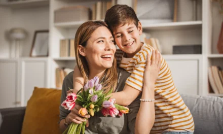 DÍA DE LAS MADRES, EL ESTILO QUE HEREDAMOS VUELVE A MARCAR TENDENCIA EN EL CLÓSET MILLENNIAL