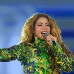 SHAKIRA ATRAE A 2 MILLONES EN SU CONCIERTO EN LA PLAYA COPACABANA DE BRASIL